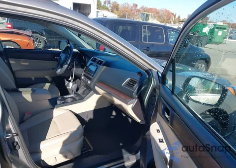 2017 Subaru Outback 2.5I Limited z USA, uszkodzony, nr VIN 4S4BSANC7H3343664